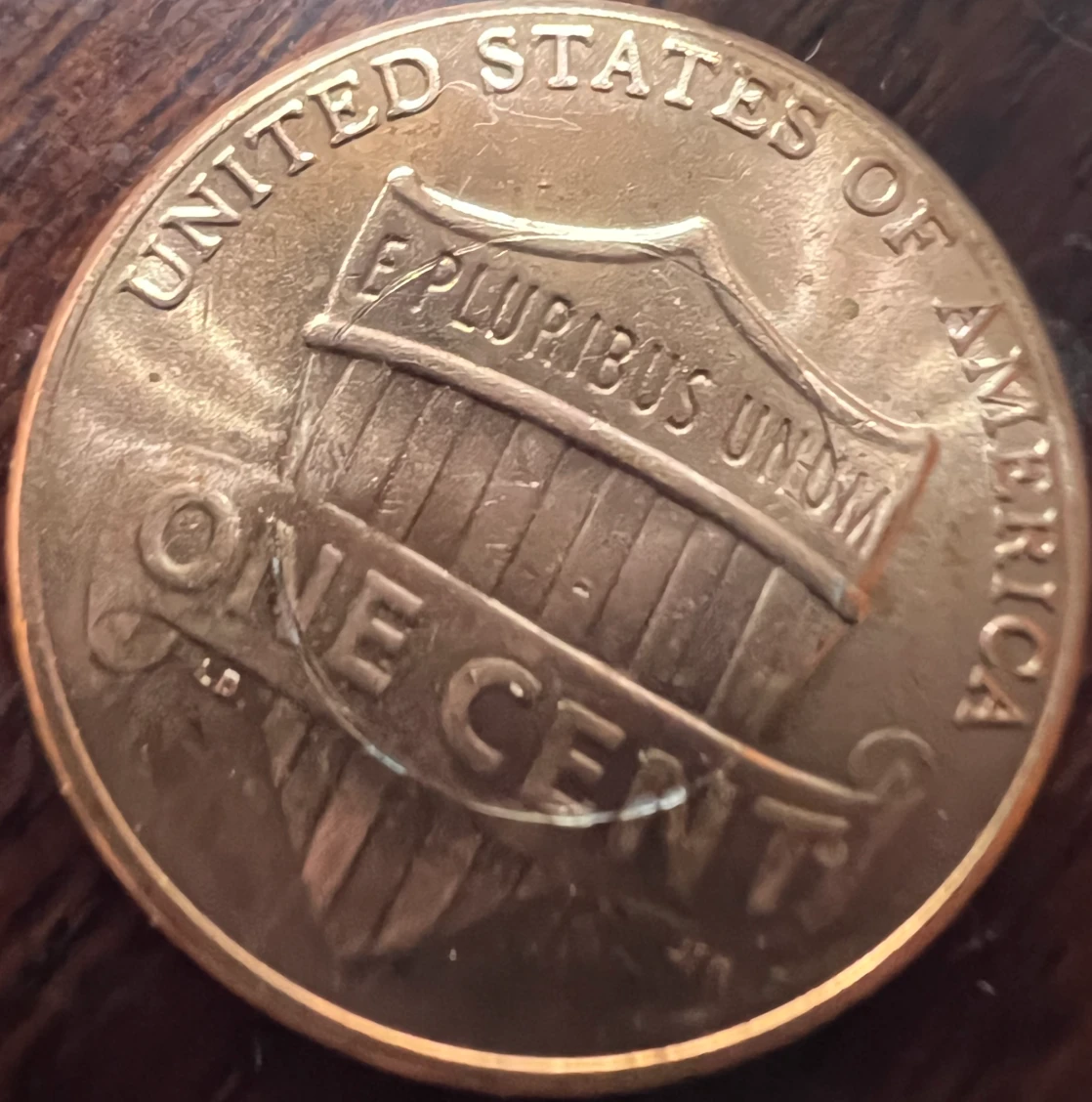Shield-Cent-That-Looks-Like-The-Shield-Has-A-Line-Thru-The-