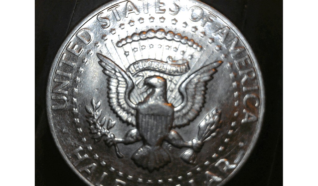 1979-Kennedy-Half-Dollar-Weighs-10.83-SBA-Stock?