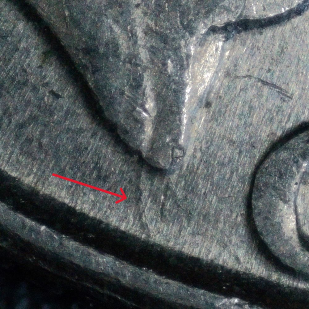 1995-P-Quarter:-Spikehead-With-Reverse-Cracks-And-A-Chip