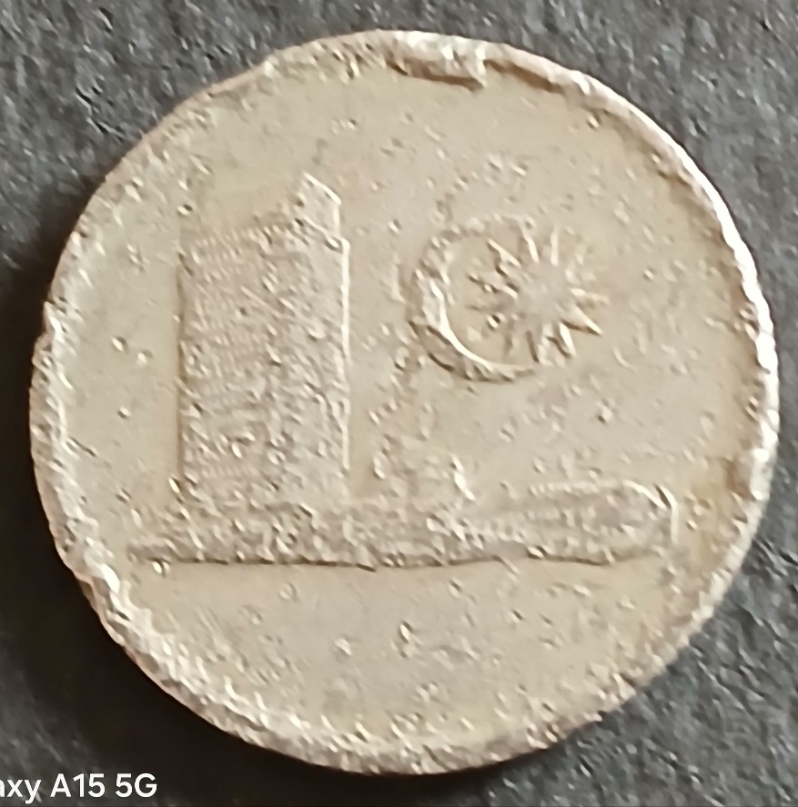 Malaysia-10-Cents-Coin.-Not-Sure-Error-Or-Damaged