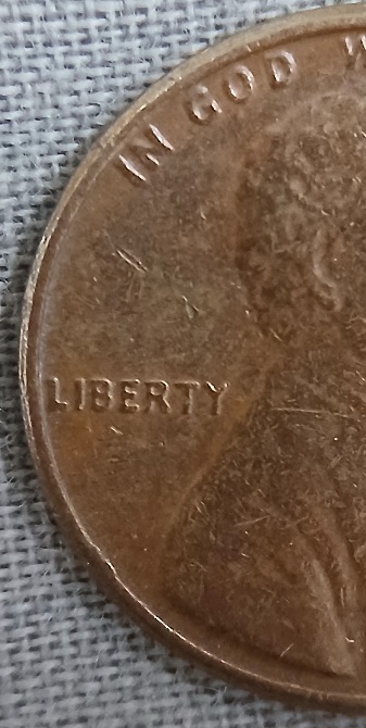 Lincoln-Memorial-1975-D-Coin-Seem-Blur-On-Obverse.