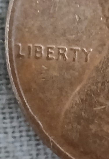 Lincoln-Memorial-1975-D-Coin-Seem-Blur-On-Obverse.