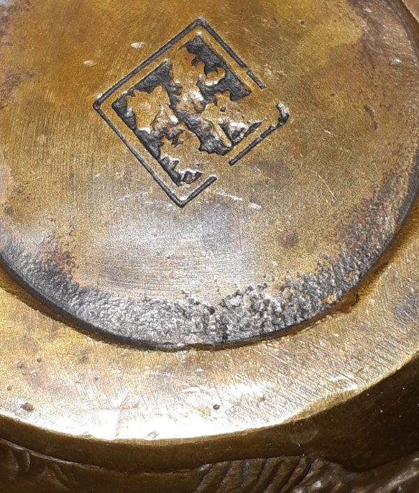 Black-Spots-On-Copper-And-Silver-Coin