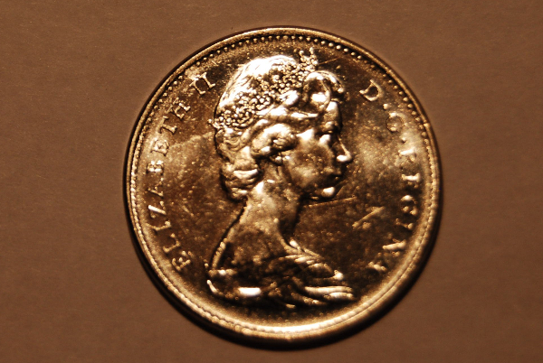 Big-Fat-Rim-On-This-2005-Quarter,-Squished-Beads,-Mint-Error-Or-PMD