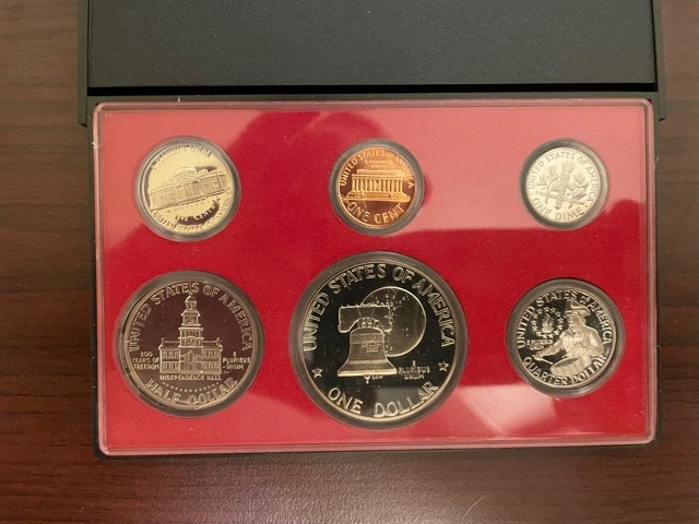 1976-S-Cent-Plating-Error-In-Sealed-Bicentennial-Mint-Set