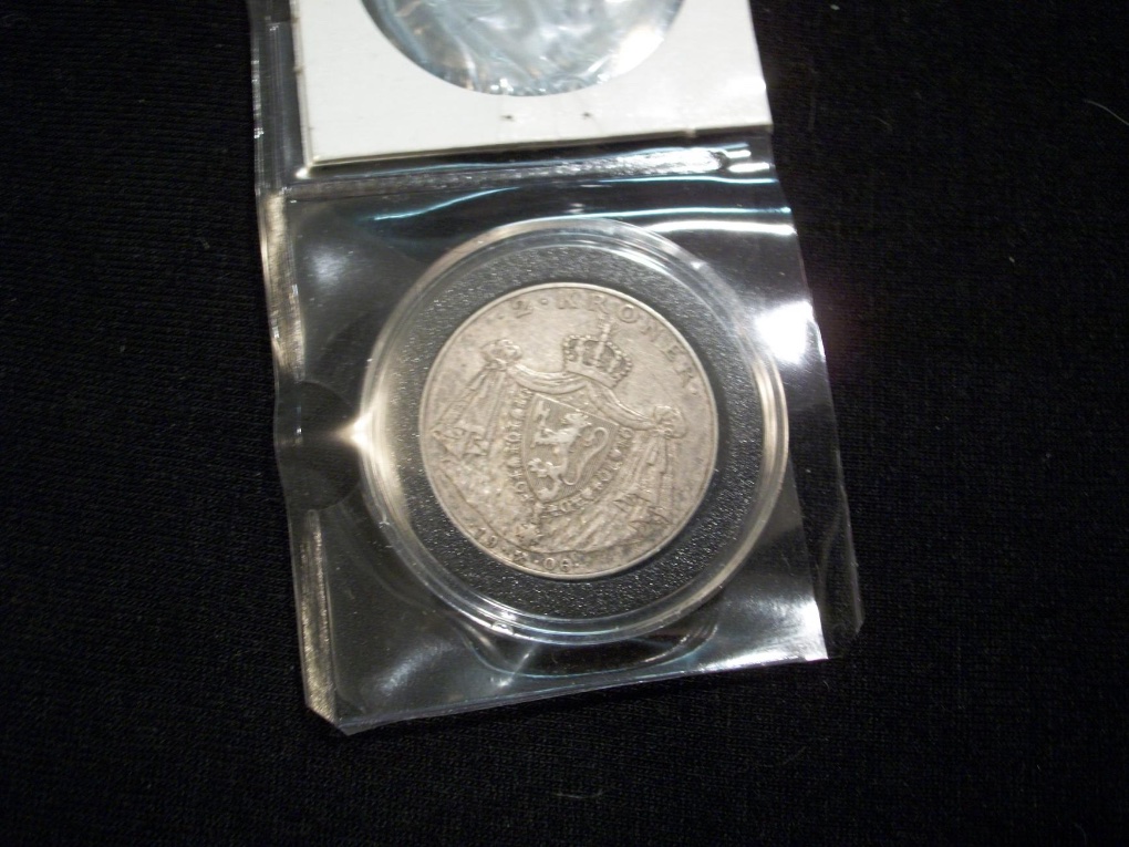 Post-Your-Coins-With-Coats-Of-Arms,-Shields,-Crests,-Crowns,--Etc.