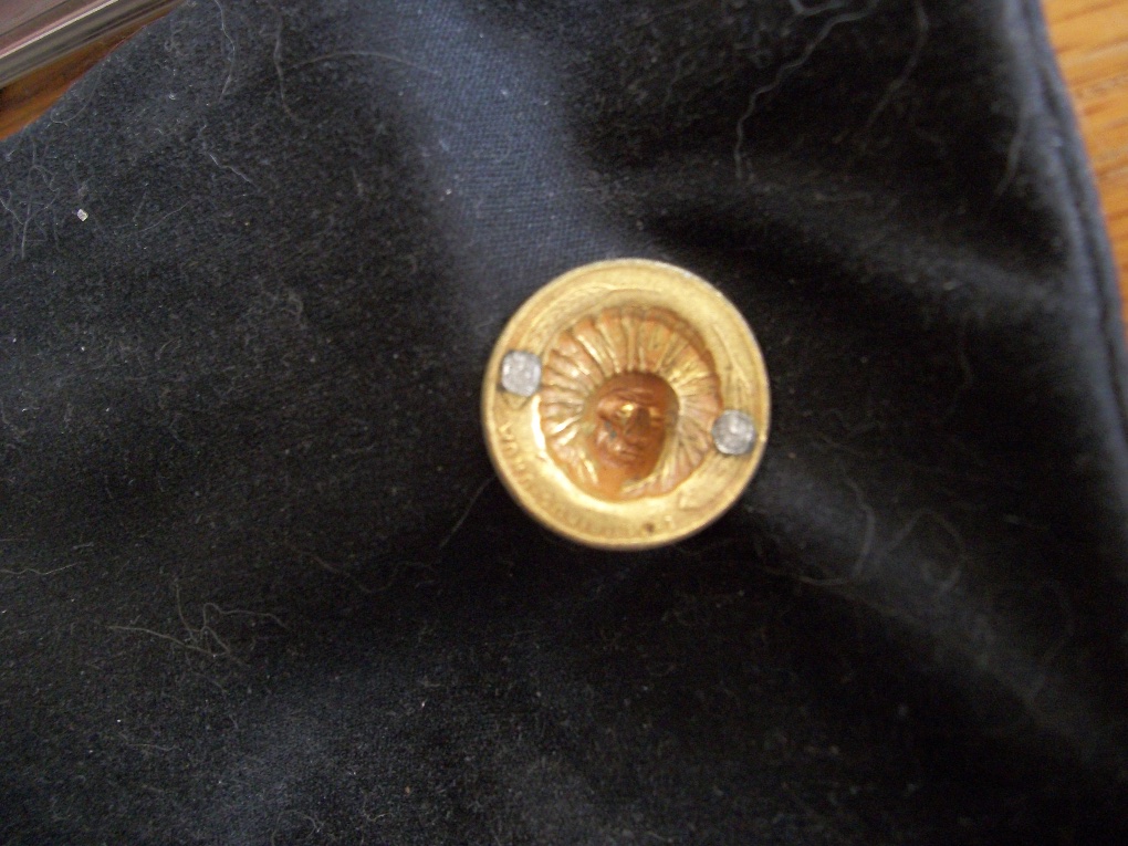 Repousse-Or-Pop-Out-Coins