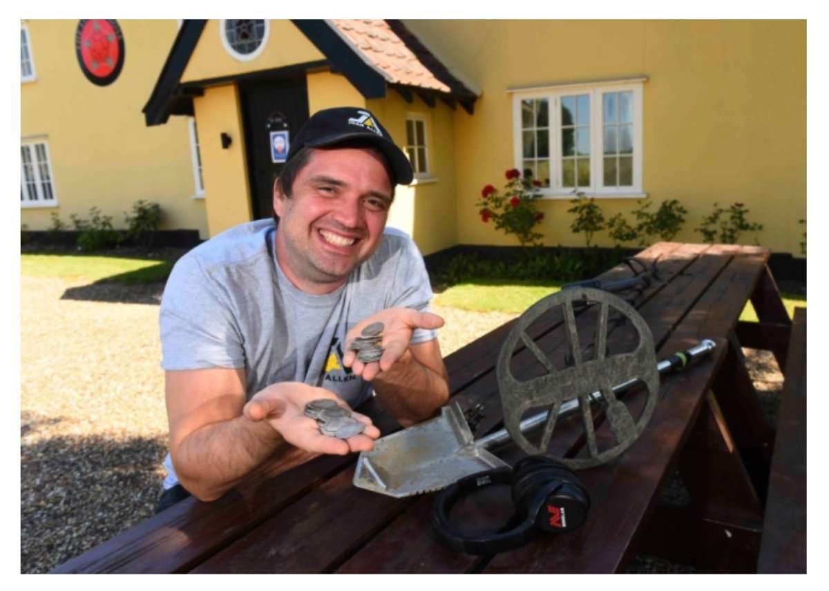 Civil-War-Era-Coins-Worth-�100,000-Unearthed-In-Field-Behind-Pub