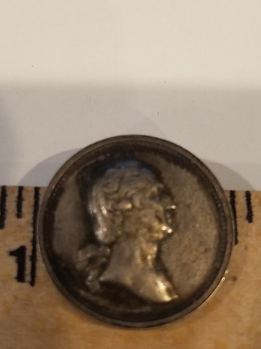 Small-Medal-Featuring-Lincoln-And-Washington