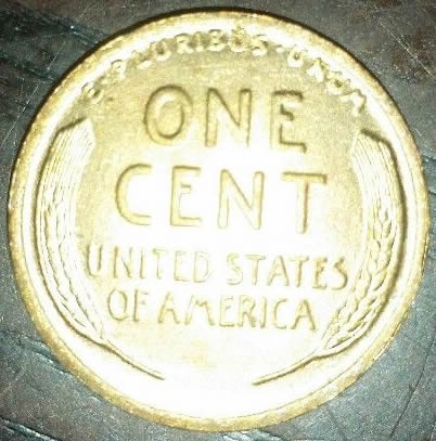 Does-This-1943-Copper-Lincoln-Cent-Look-Real?