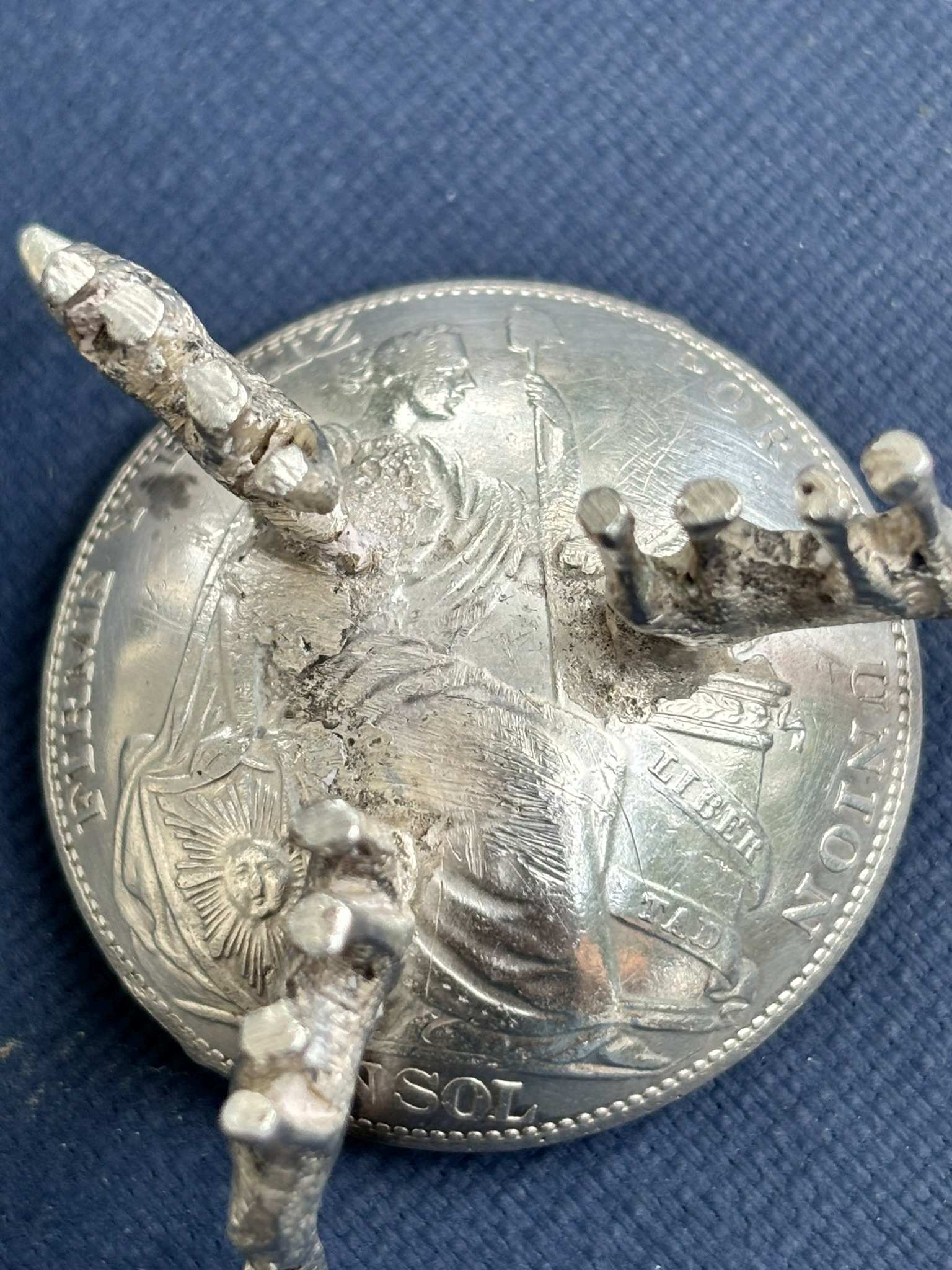 Bowls-And-Spoons-Made-From-Single-Coins