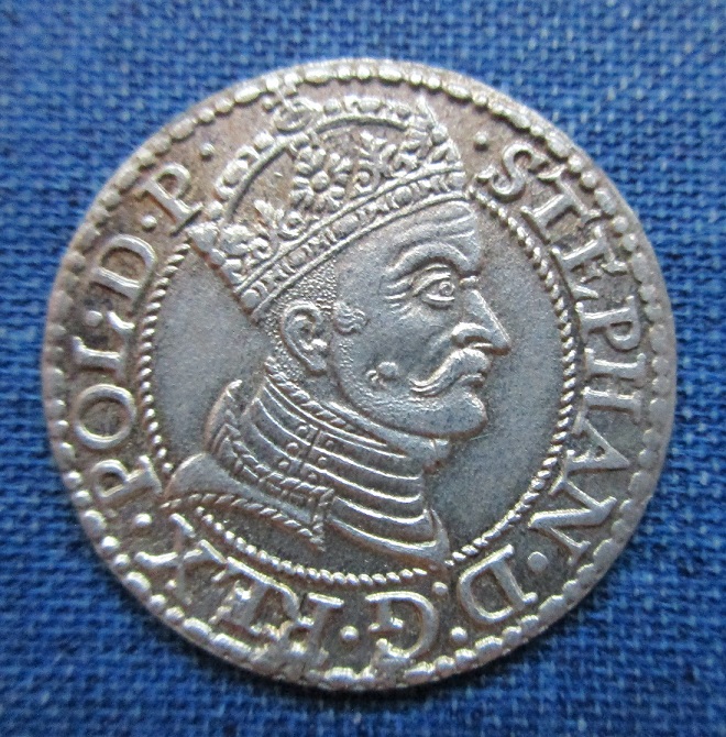 Post-Your-Coins-With-Coats-Of-Arms,-Shields,-Crests,-Crowns,--Etc.