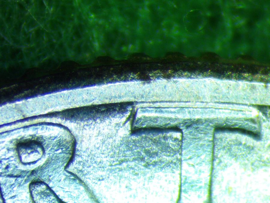 1942-Quarter-DDO--Split-T-Serif