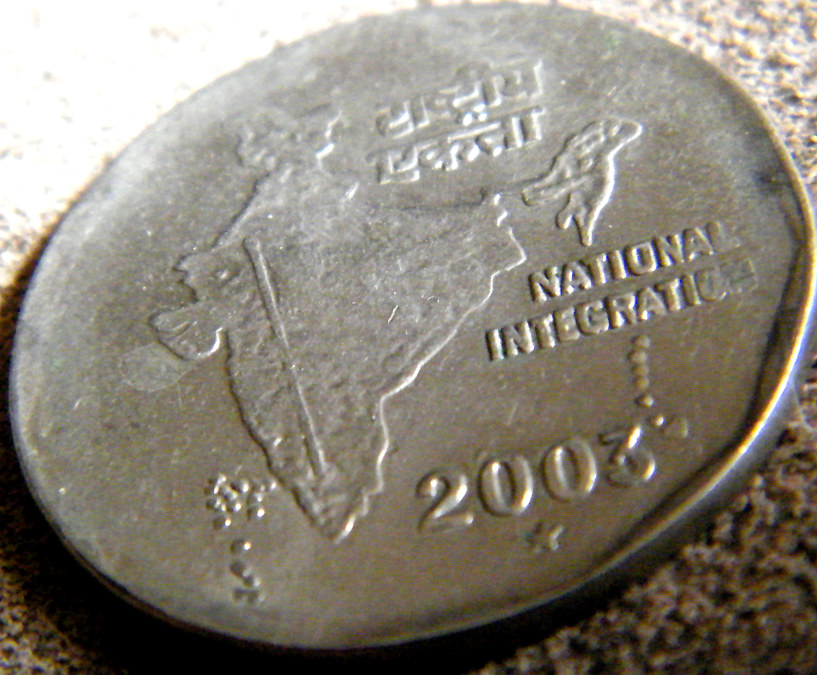 Wide-Spread-Doubled-Die---2003-India-2-Rupees
