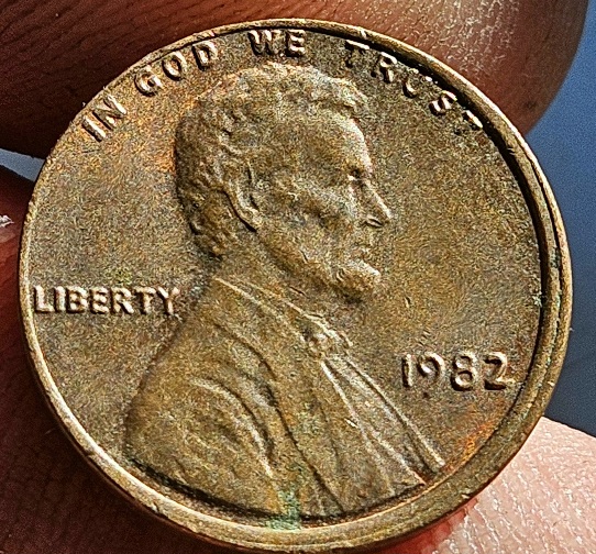 1982-Penny-Struck-Off-Center?