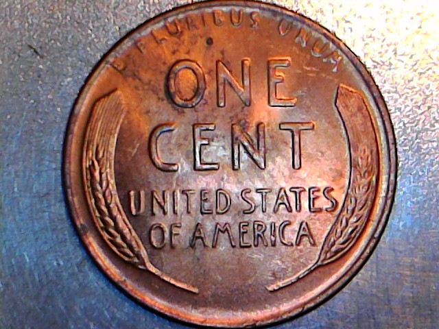 1944-Lincoln-Wheat-Penny-Struck-Thru-Thread?