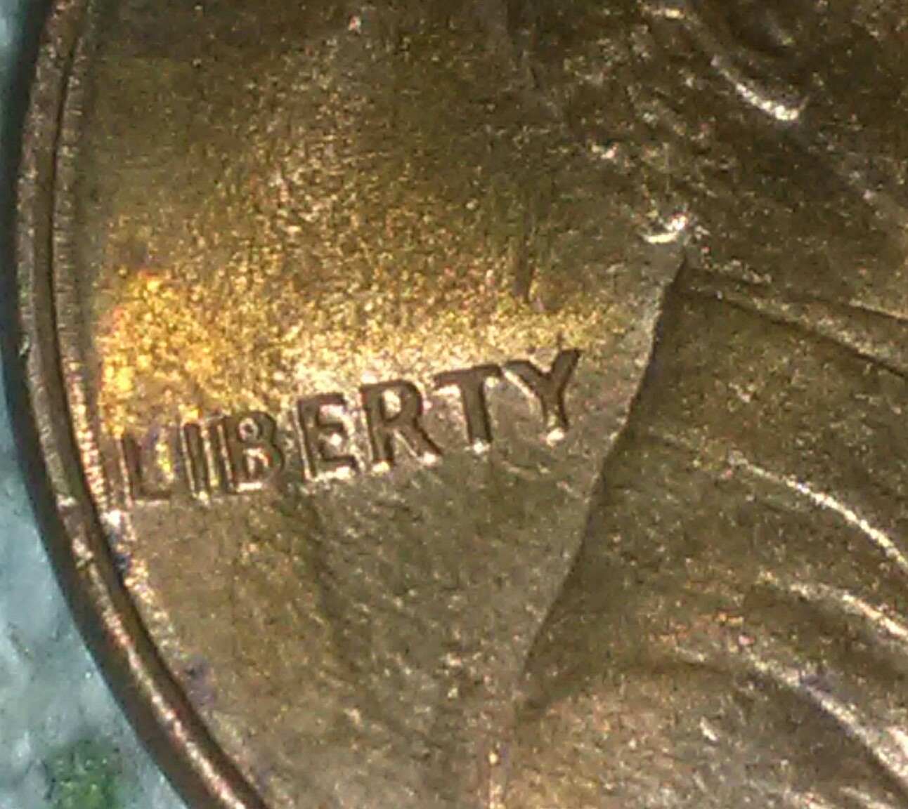 1990-D-Lincoln-Memorial-Cent-That-Dosent-Appear-Like-Machine-Doubling