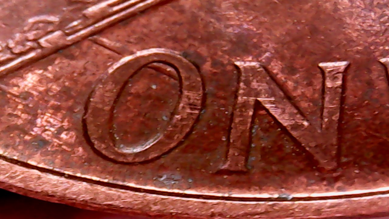 Post-A-Coin-Or-Medal-With-A-Die-Crack!