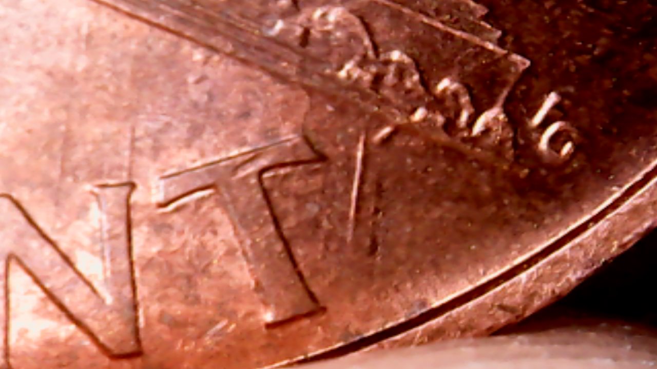 Post-A-Coin-Or-Medal-With-A-Die-Crack!