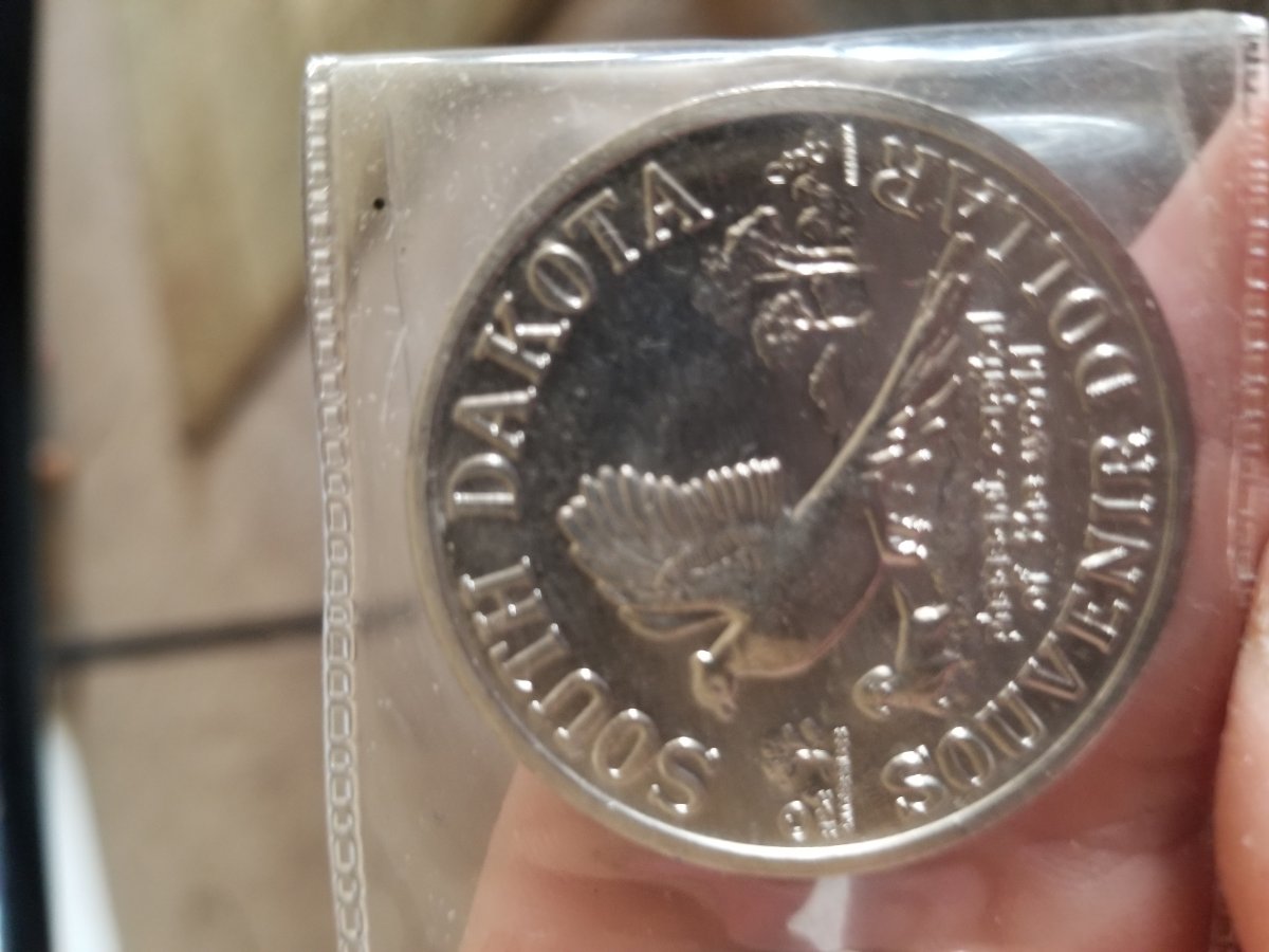Uncirculated-1971,-1972,-1973-South-Dakota-Souvenir-Dallors