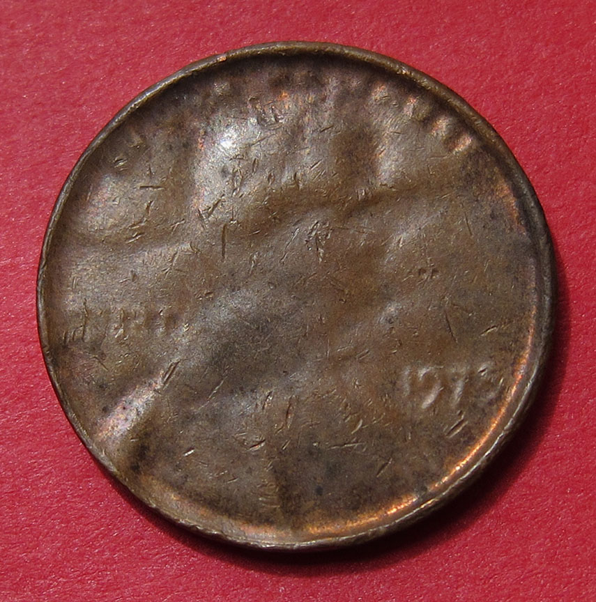 1975-Lincoln-Memorial-Cent-Struck-Through-Die-Cap