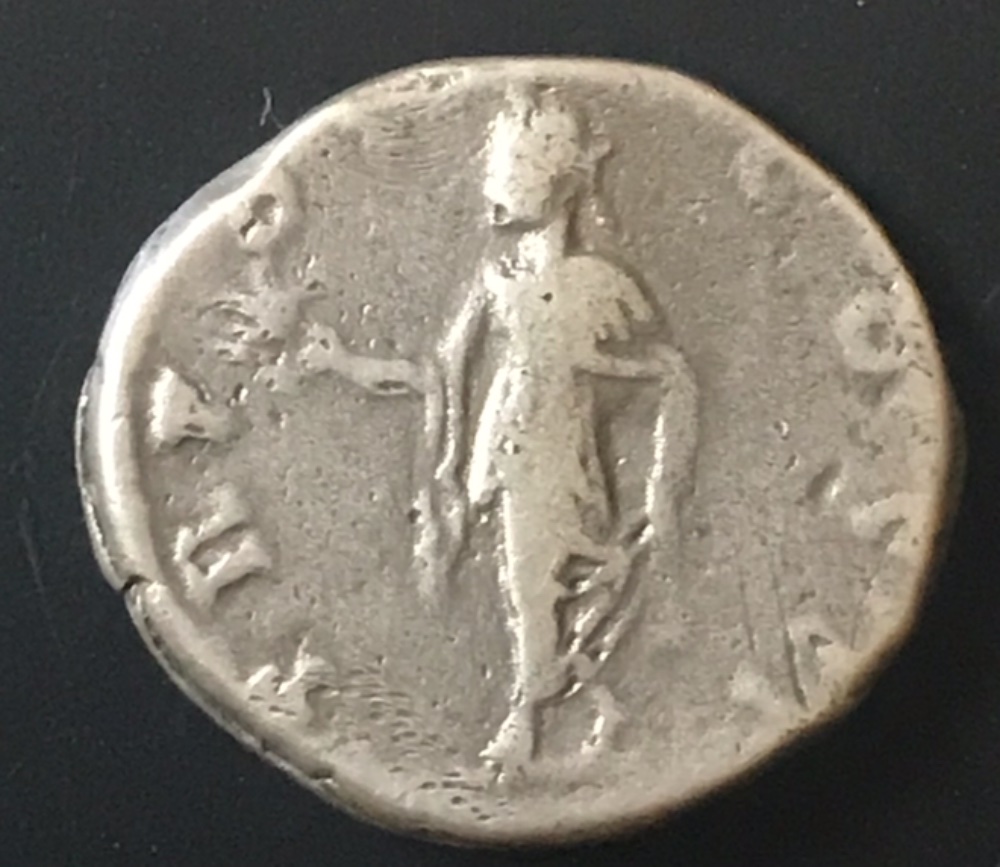 I-Cant-Find-This-Coin-In-Roman-Coins