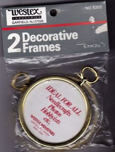 Holders-That-Double-As-Xmas-Tree-Ornaments-?