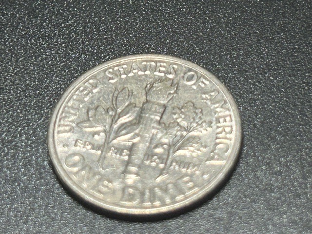 2000-P-Dime-Struck-Through-Grease?