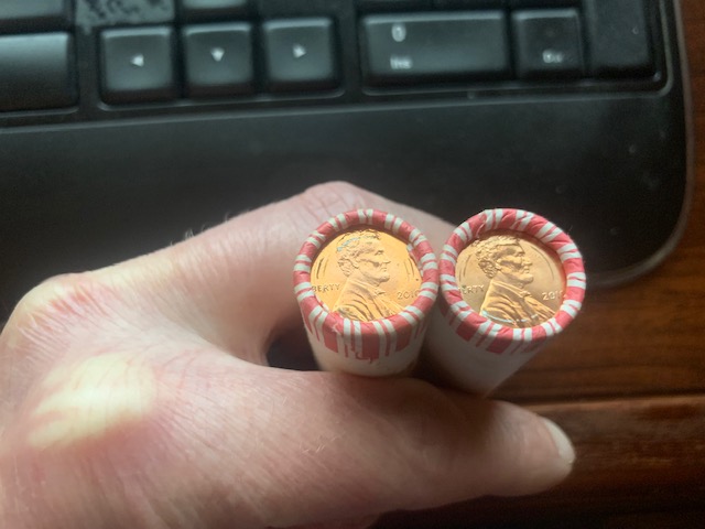 Circular-Marks-On-End-Coins-Of-Lincoln-Cent-Rolls