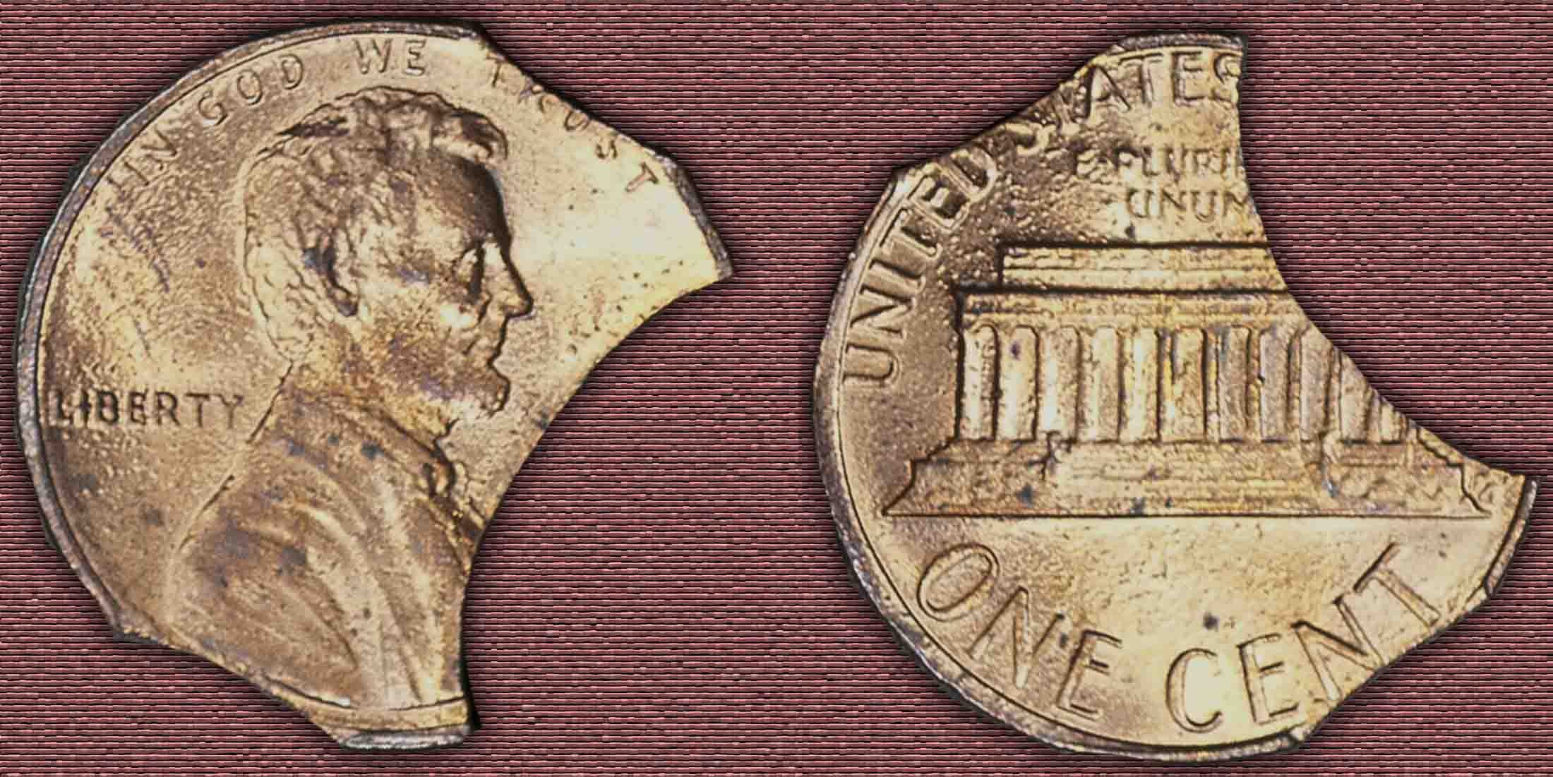 No-Date-Lincoln-Memorial-Cent---28%-Triple-Clip