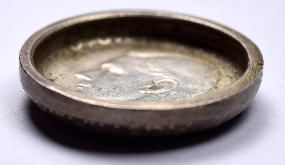 Counterfeit-Detection:-1944-Australian-Florin-Die-Cap