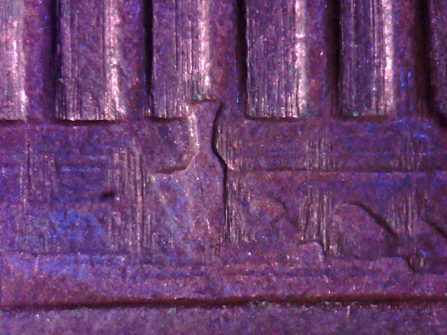 1986-P-Lc-Unusual-Die-Abrasions-On-The-Memorial-Steps