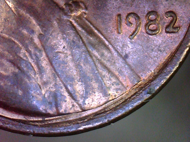 1982-P--Lmc-Copper-Large-Date--Severe-Pheripheral-Die-Damage-?