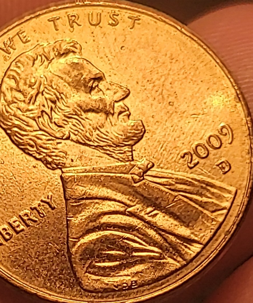 Lincoln's-Ear-Loop-2009-And-1986-Cent