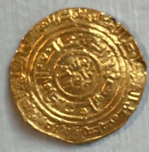 Any-Ideas?-20mm-Diam-And-Have-No-Idea-Of-Language,-Arabic-?-Id:-12th-Century-Ayyubid-Dinar