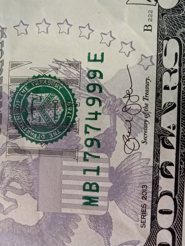 $5-2013-Bill-With-Error-In-The-Printing-Curious-On-Its-Value