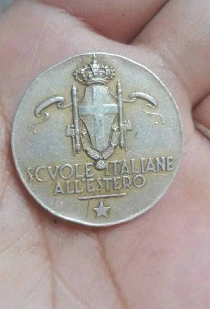 I-Found-This-Italian-Medal,-Is-Fake?-What-Is-The-Value?