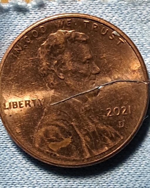 2021-D-Lincoln-Cent-With-Wire-Stuck-In-It