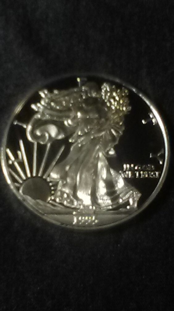 1995-W-Walking-Library-71mg-.999-Pure-Silver-Clad.