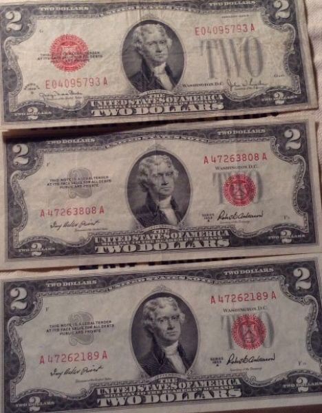$2-Red-Notes:-Banker-Pick-Up