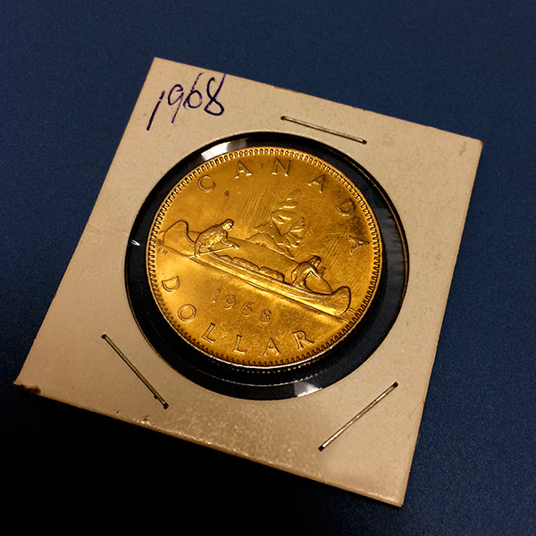 I-Have-A-1968-1-Dollars-That-Have-A-Gold-Color