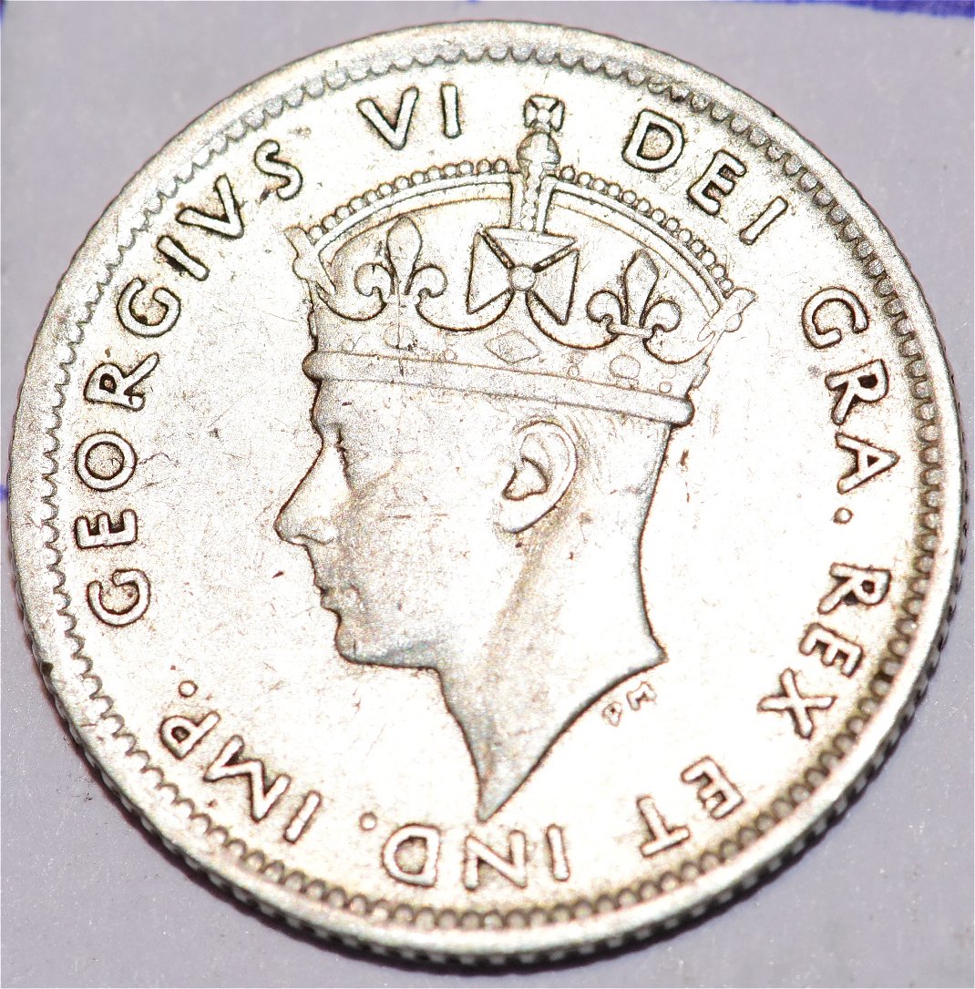 Newfoundland-1941-10-Cents---Help-Grade