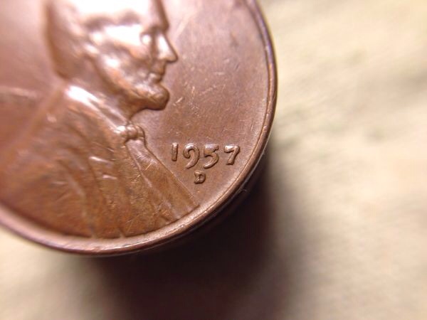 Minor-1957-D/D...date-Is-Heavy,-Double?