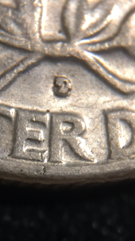 1963-D?-Quarter,-MM-Damaged-On-Die?