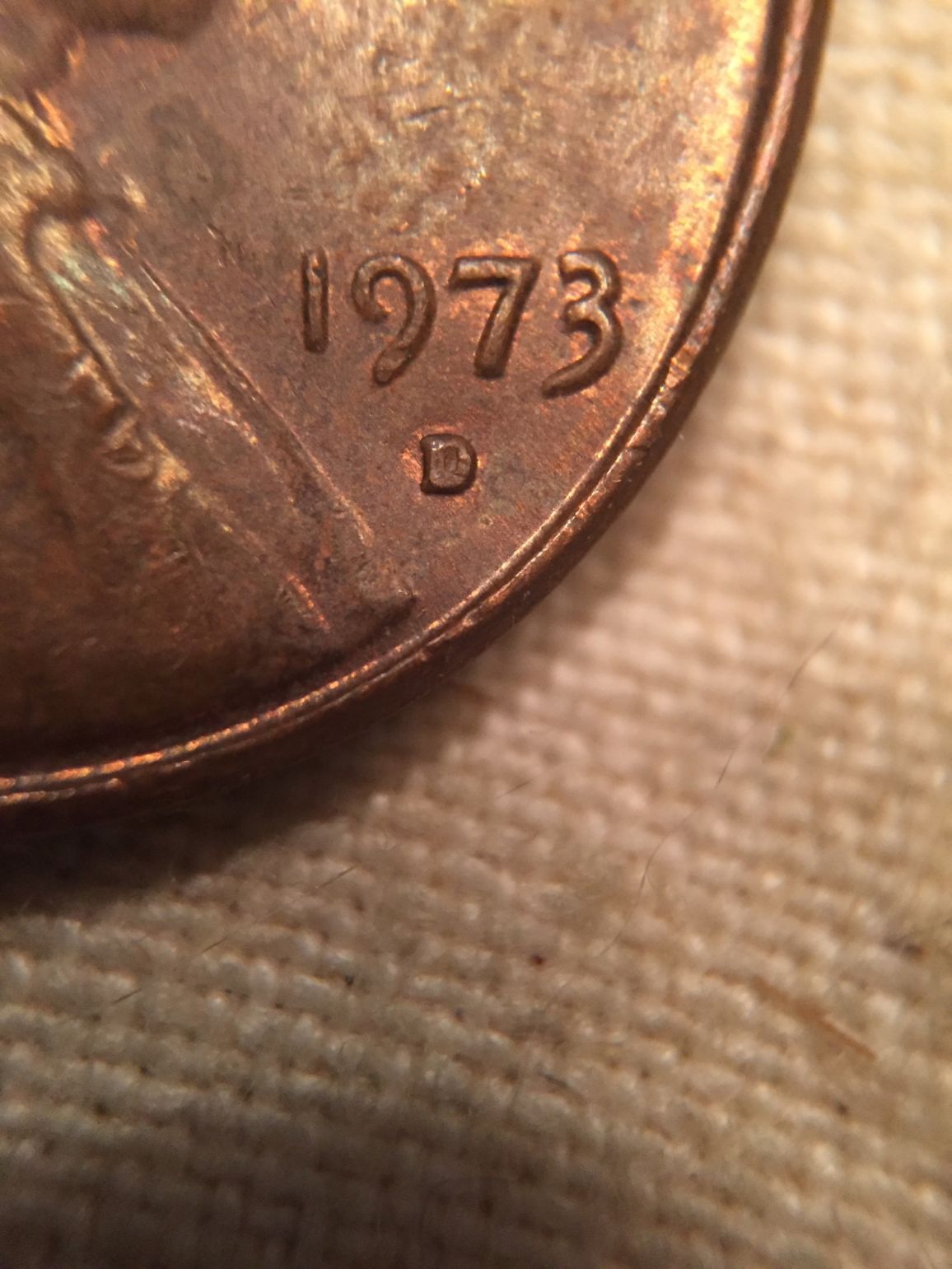 1973-D-RPM...d-Is-Very-Small,-Difficult-To-See-RPM-If-It-Is