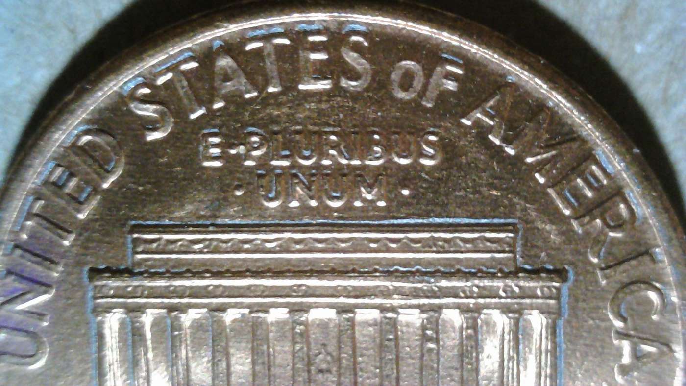 1992-D-Lincoln-Lamination-Or-Crack?