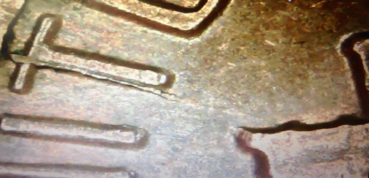 1982-Multiple-Die-Cracks