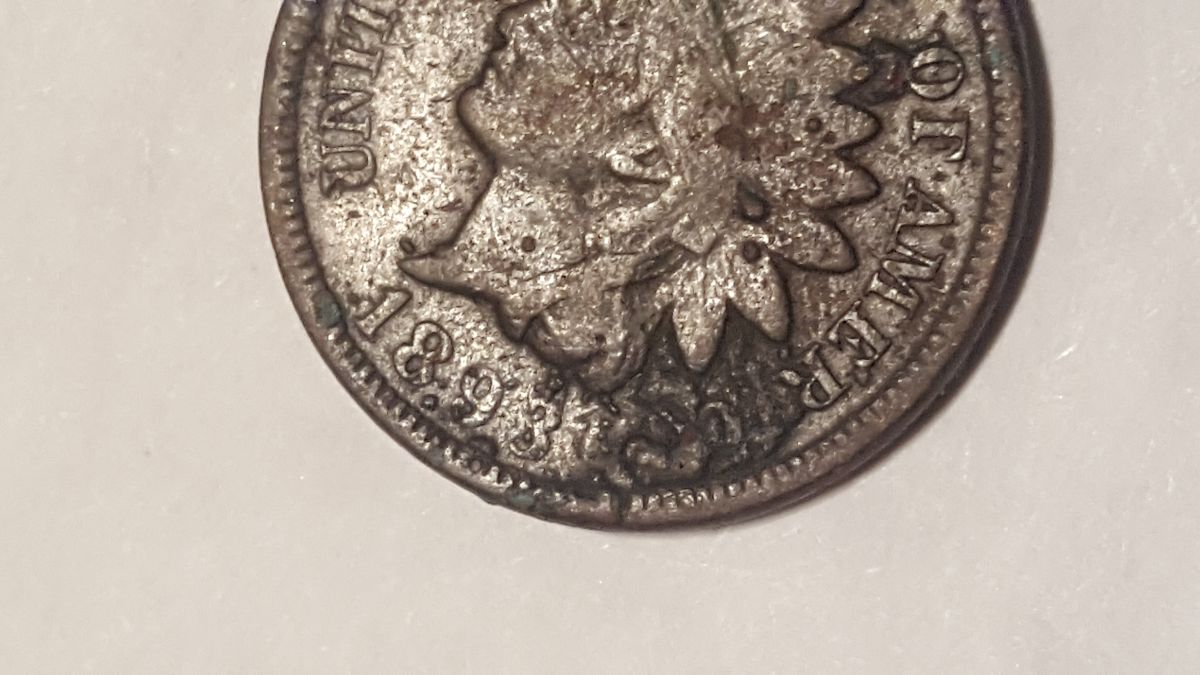 1893-Indian-Head-Penny-Not-Sure-What-Is-On-This?