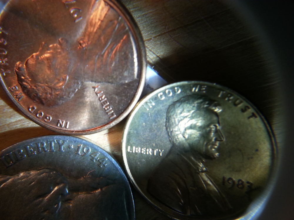 Yellow/Gold-Tone-On-A-Penny?