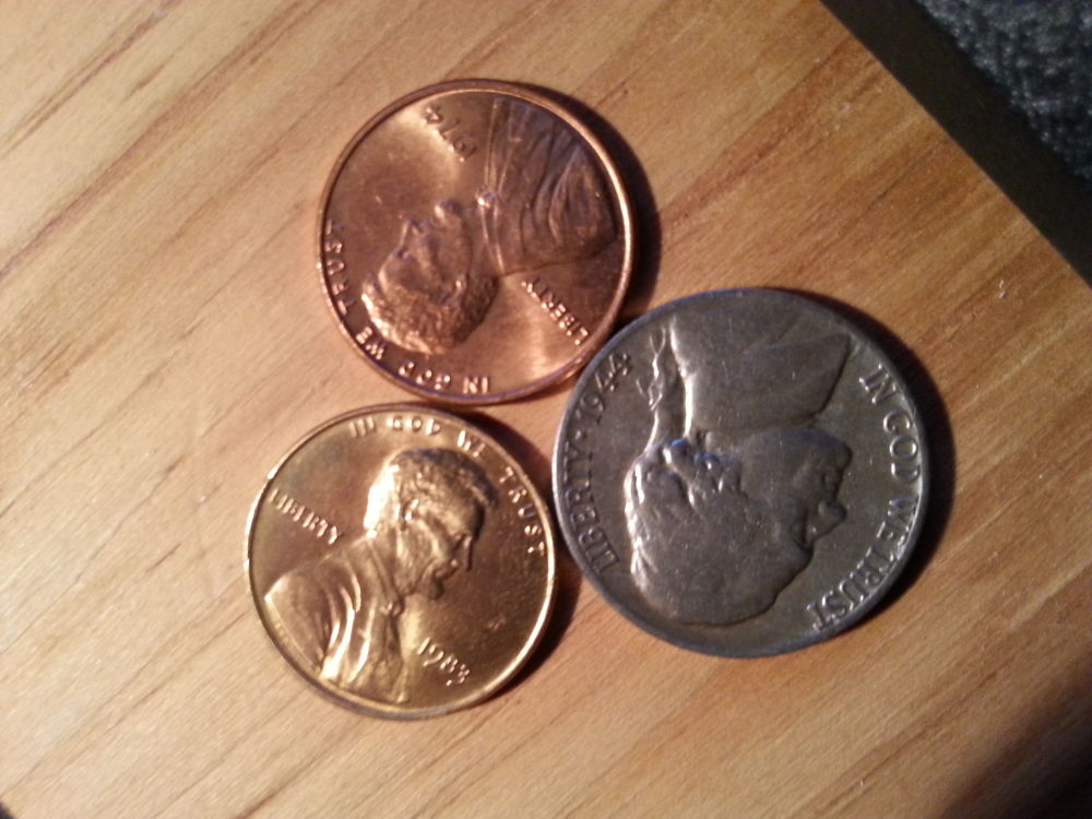 Yellow/Gold-Tone-On-A-Penny?